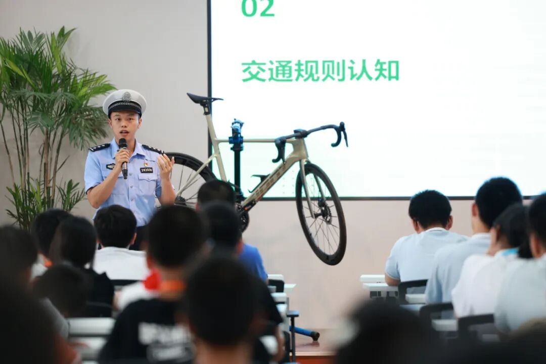 【筑牢安全防线，护航青春骑行】——走...